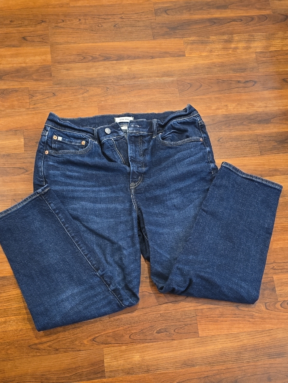 AE77 Mom Jean